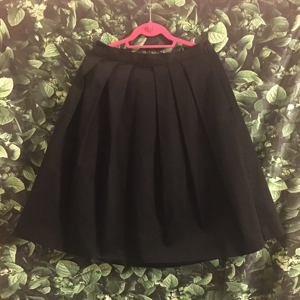 White House Black Market Full Aline Black Skirt